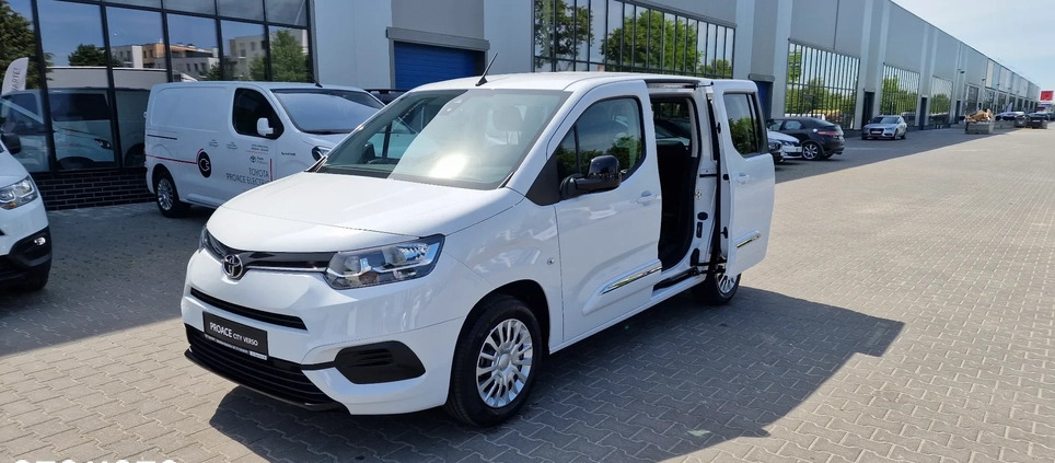 Toyota Proace City Verso cena 189000 przebieg: 5, rok produkcji 2023 z Przemyśl małe 211